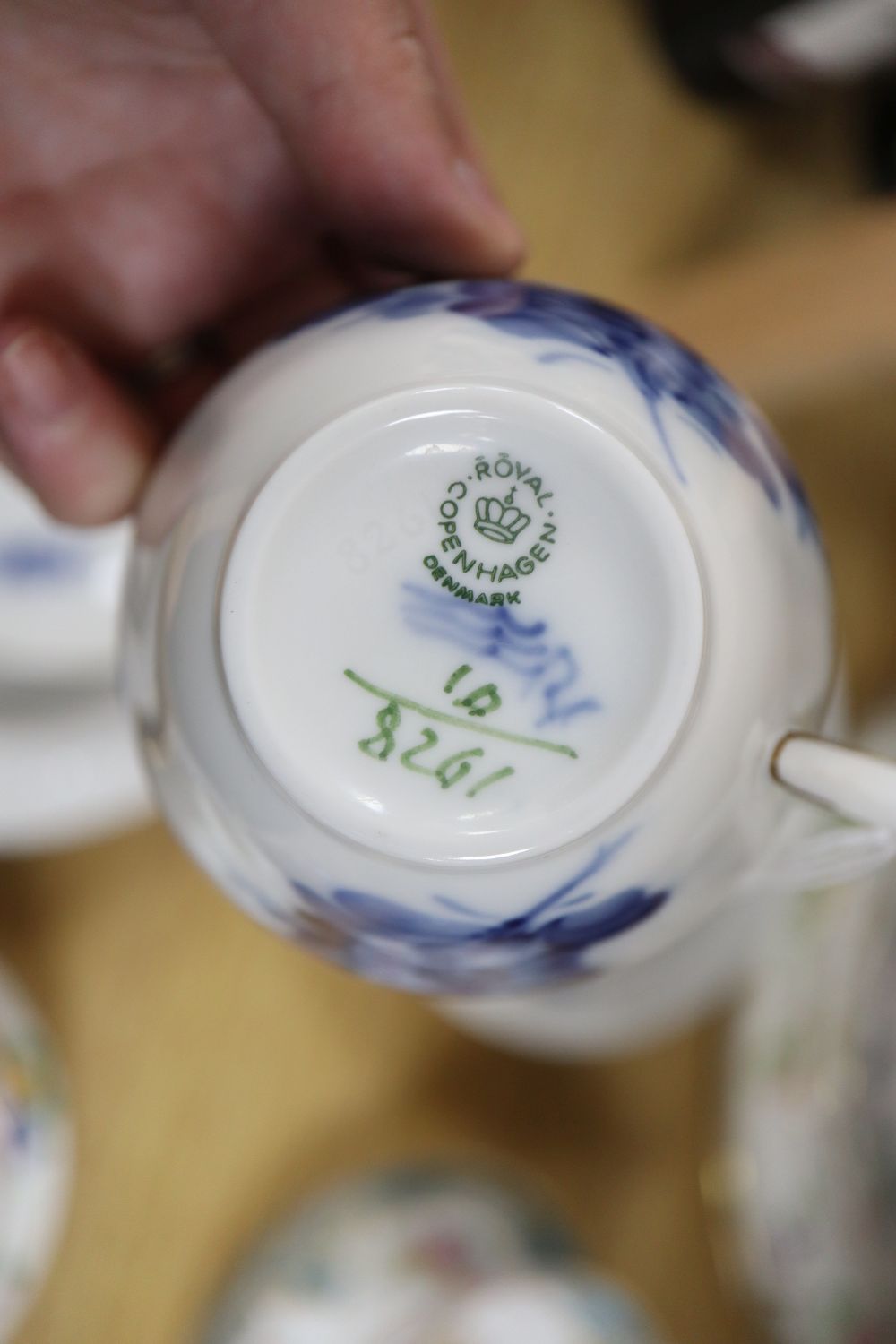 A collection of decorative ceramics, including a Royal Cauldon Blue Lagoon jar and cover,